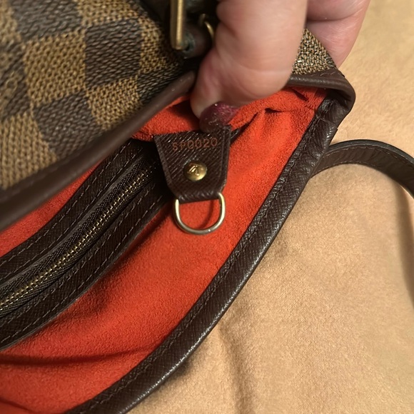 Louis Vuitton Damier Ebene Marais Bucket Bag (EUC) - Picture 15 of 15